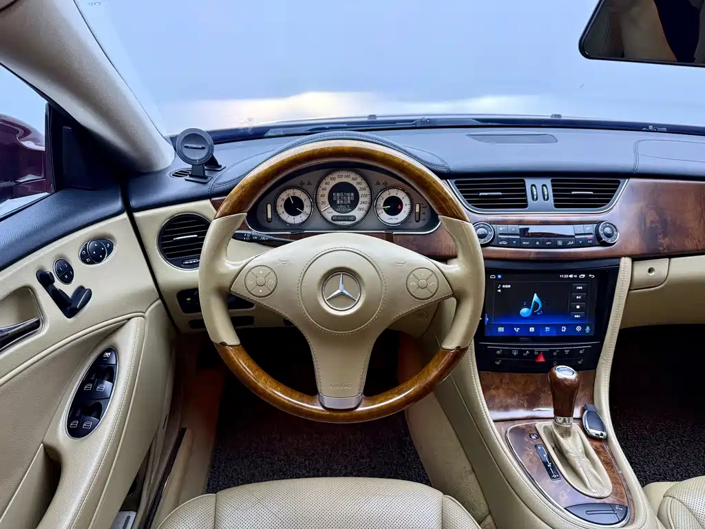 Mercedes-Benz CLS — миниатюра 8
