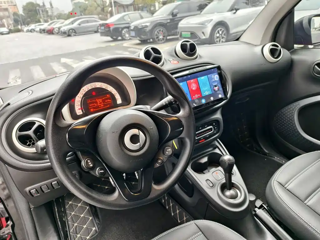 smart Smart Fortwo — миниатюра 12