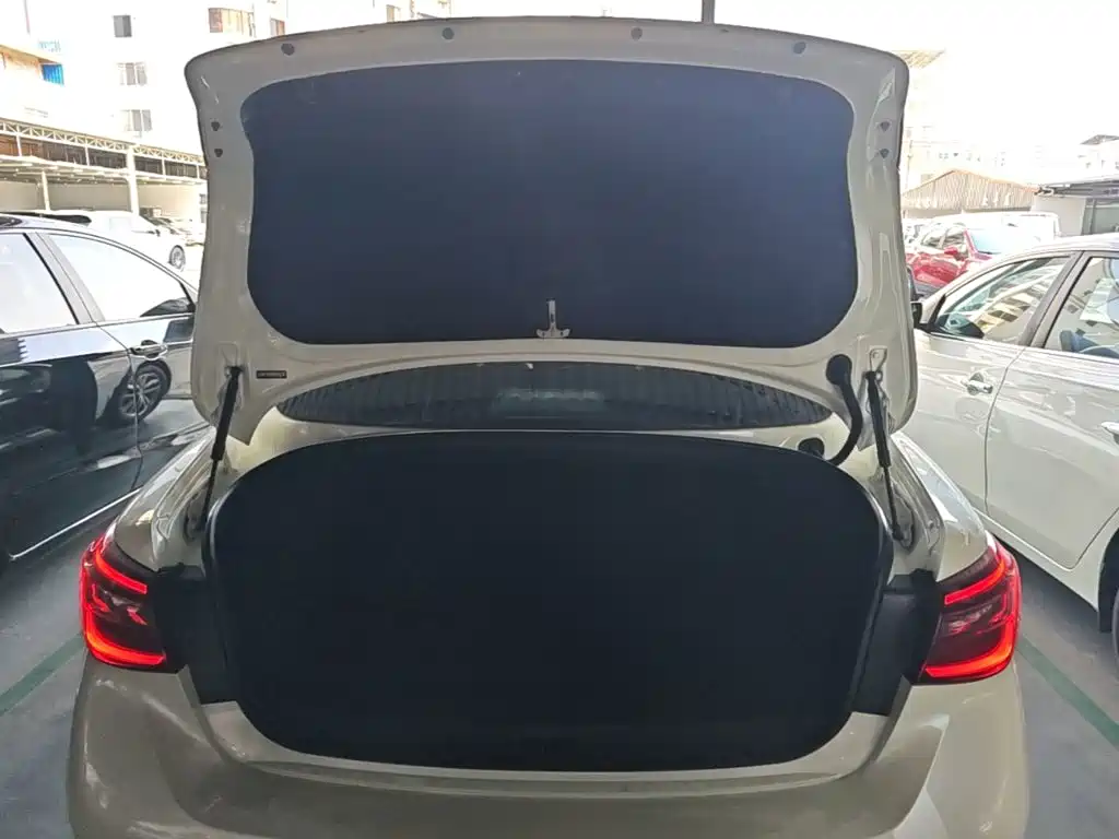 Infiniti Q50L — миниатюра 19