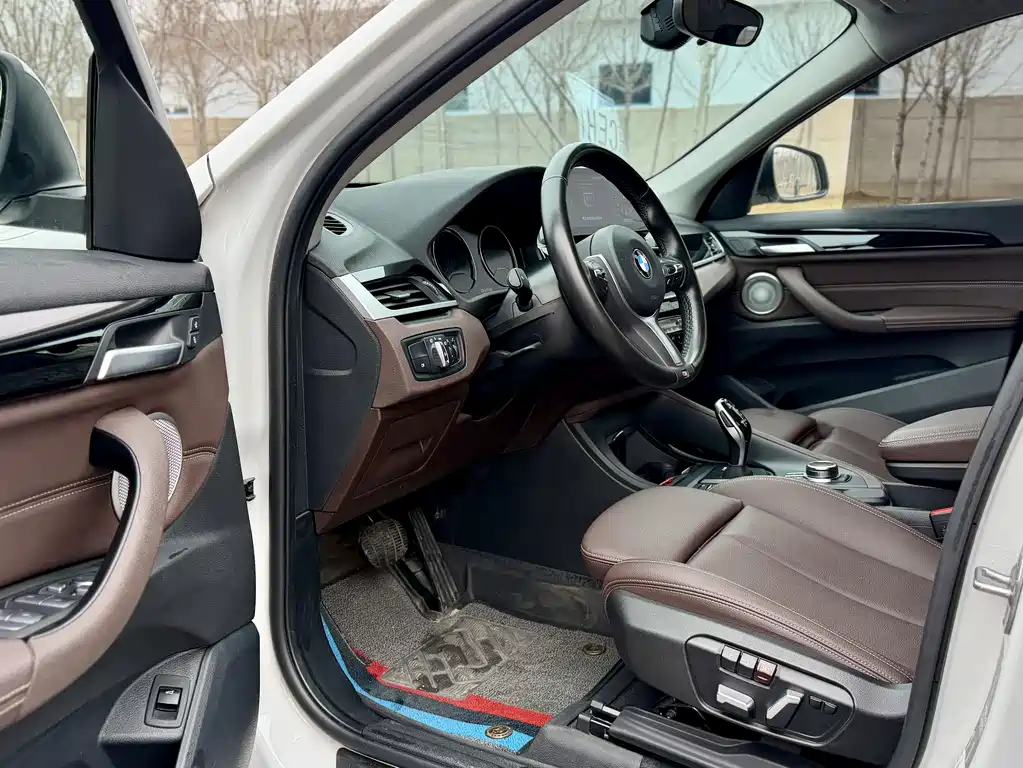 BMW X1 2022 sDrive25Li Lead