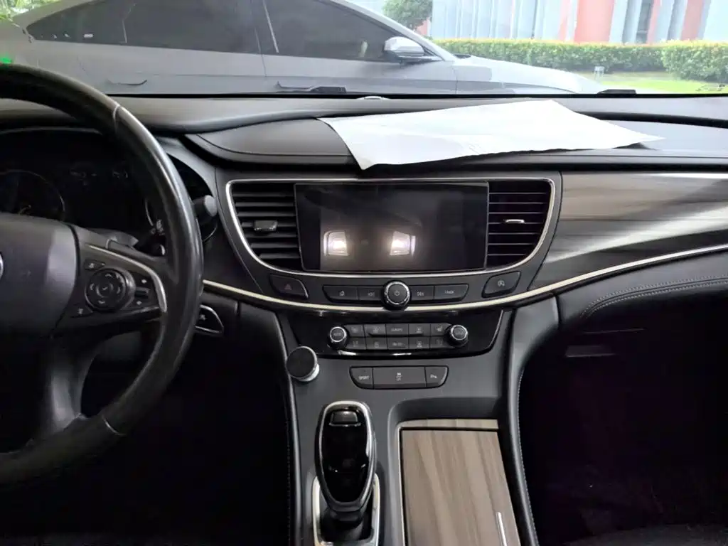 Buick LaCrosse — миниатюра 13