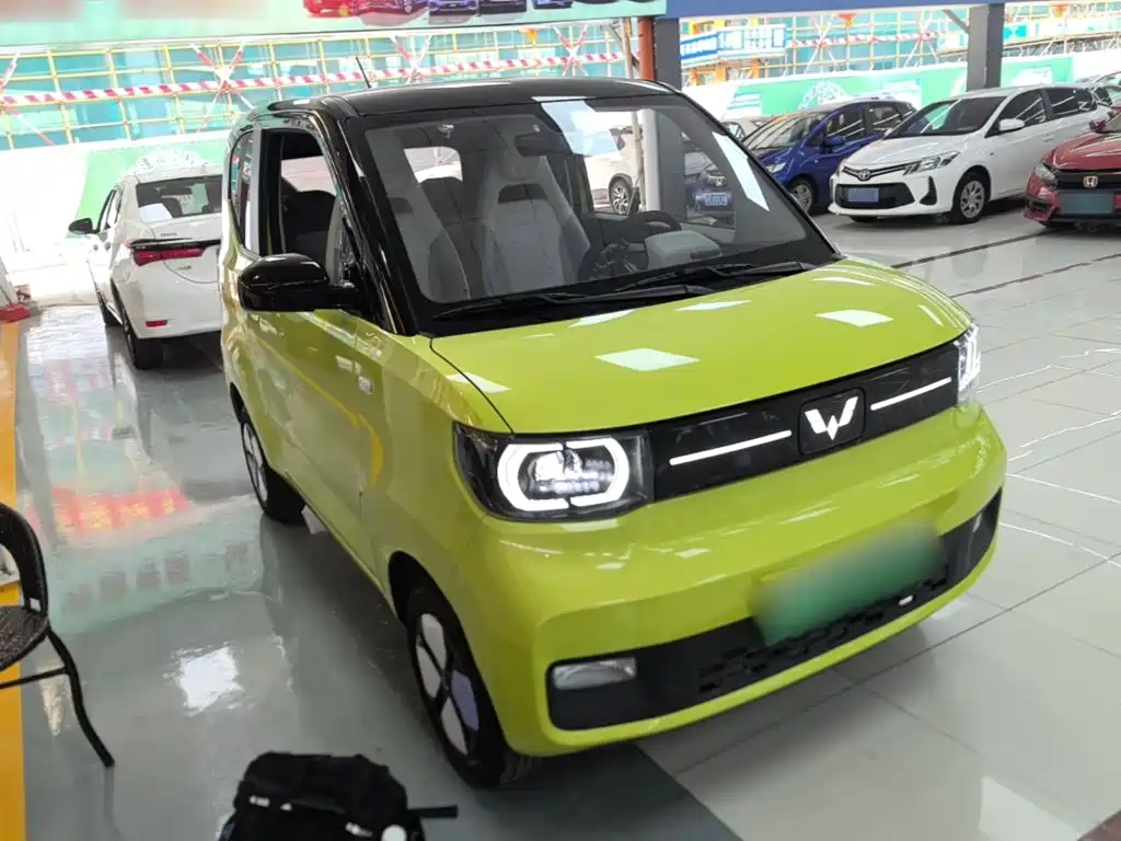 Wuling MINIEV — миниатюра 4