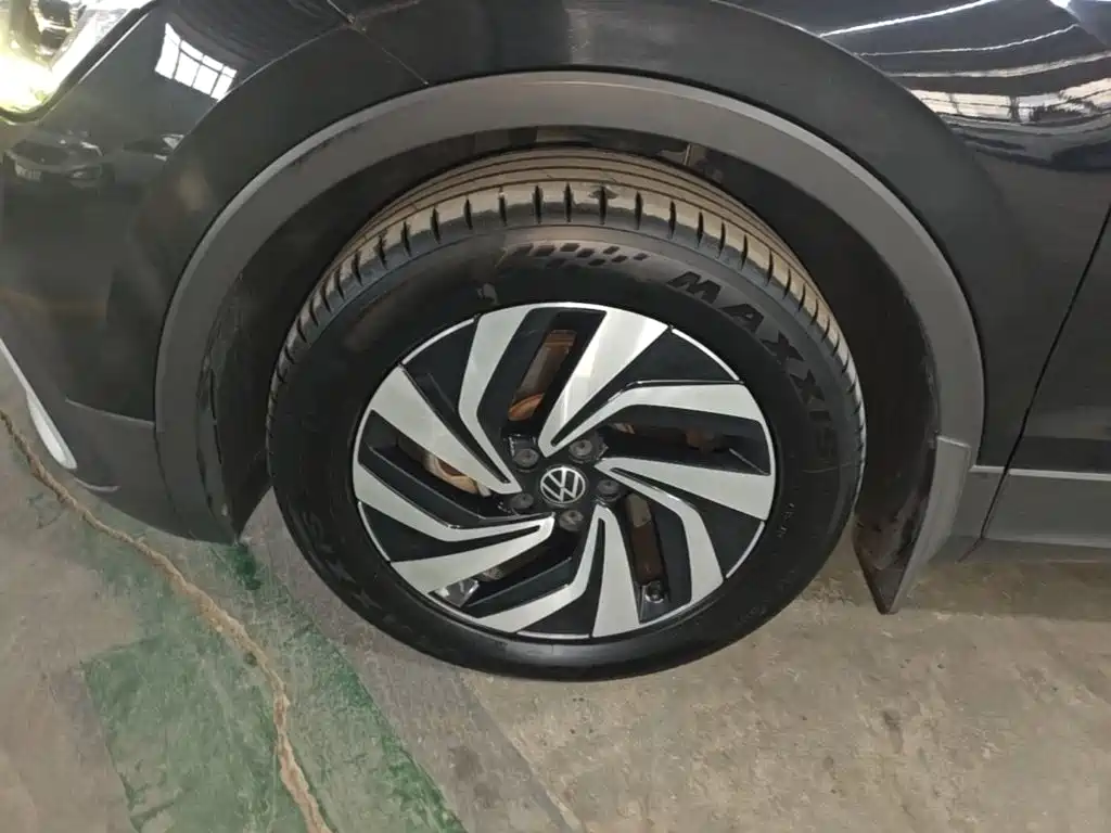 Volkswagen Tiguan L — миниатюра 23