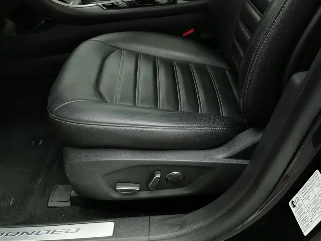 Ford Mondeo — миниатюра 20