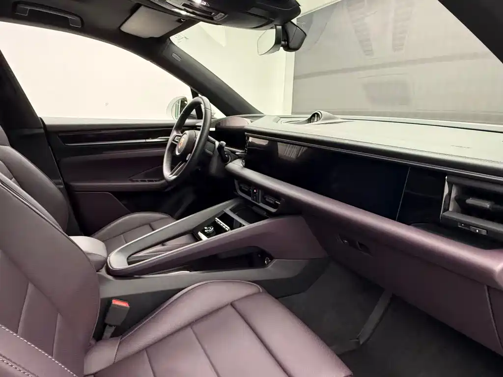Porsche Macan 2024 Macan 4
