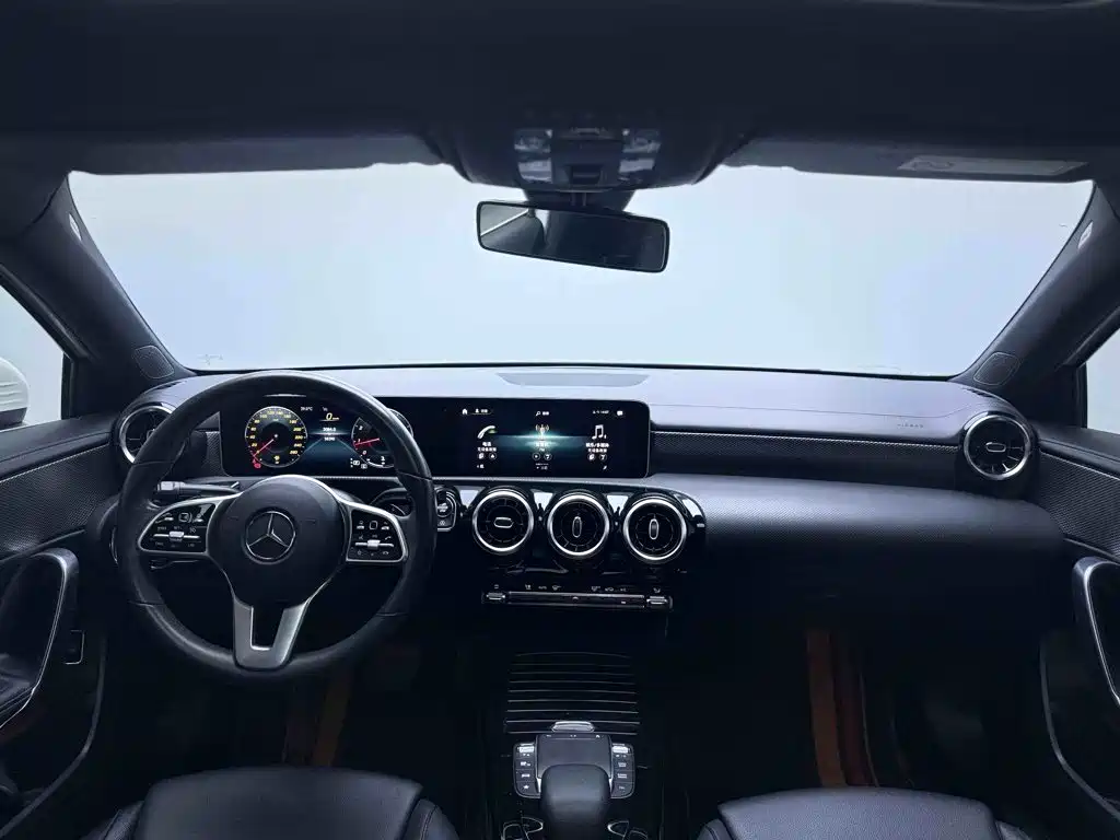 Mercedes-Benz A-Class — миниатюра 10