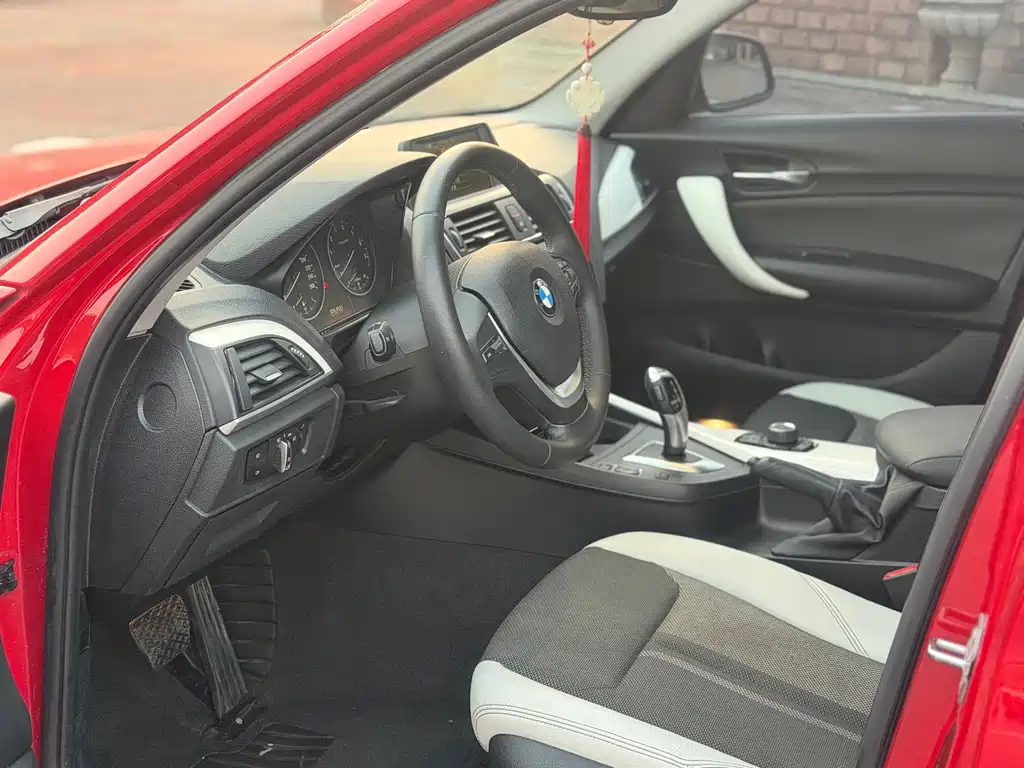 BMW 1 Series (Import) — миниатюра 7