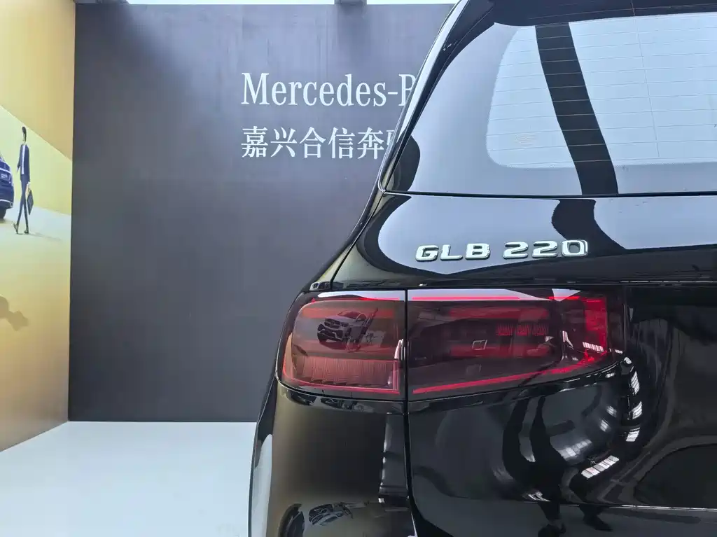 Mercedes-Benz GLB — миниатюра 43