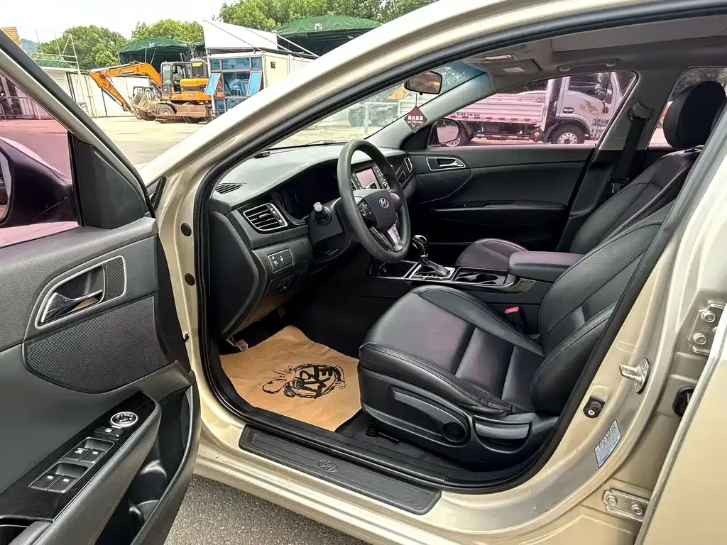 Hyundai Mistra — миниатюра 4