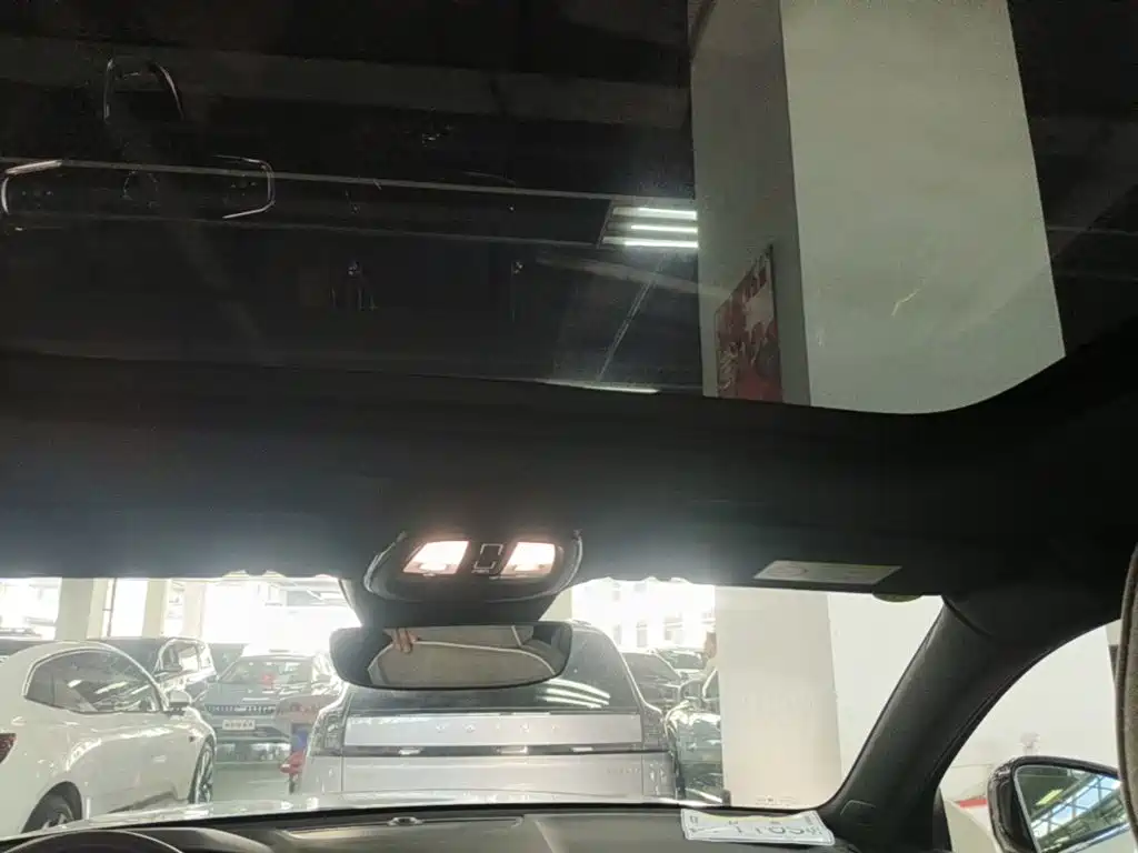 Volvo XC40 NEV — миниатюра 18