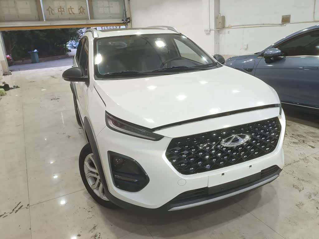 CHERY Tiggo 3x 1.5 л 2022 г. Белый, пробег 26000 км