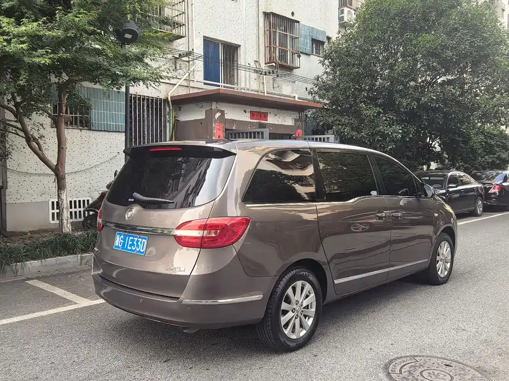 Buick GL8 — миниатюра 4