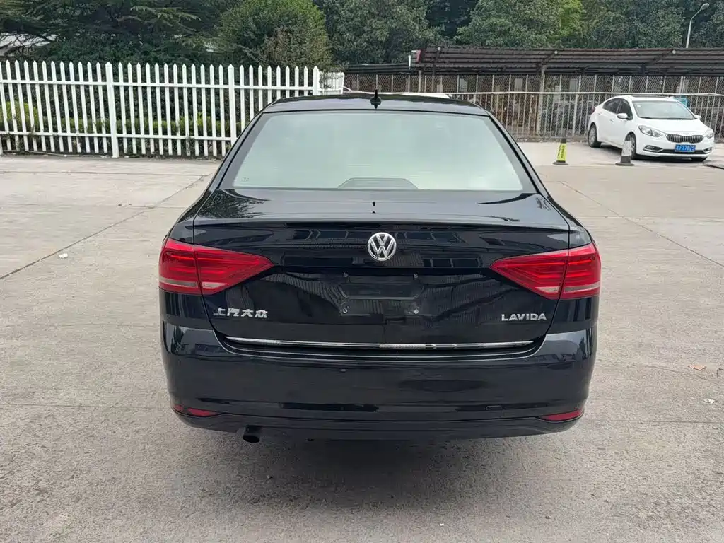 Volkswagen Lavida — миниатюра 7