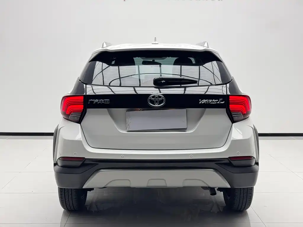 Toyota Yaris L — миниатюра 5