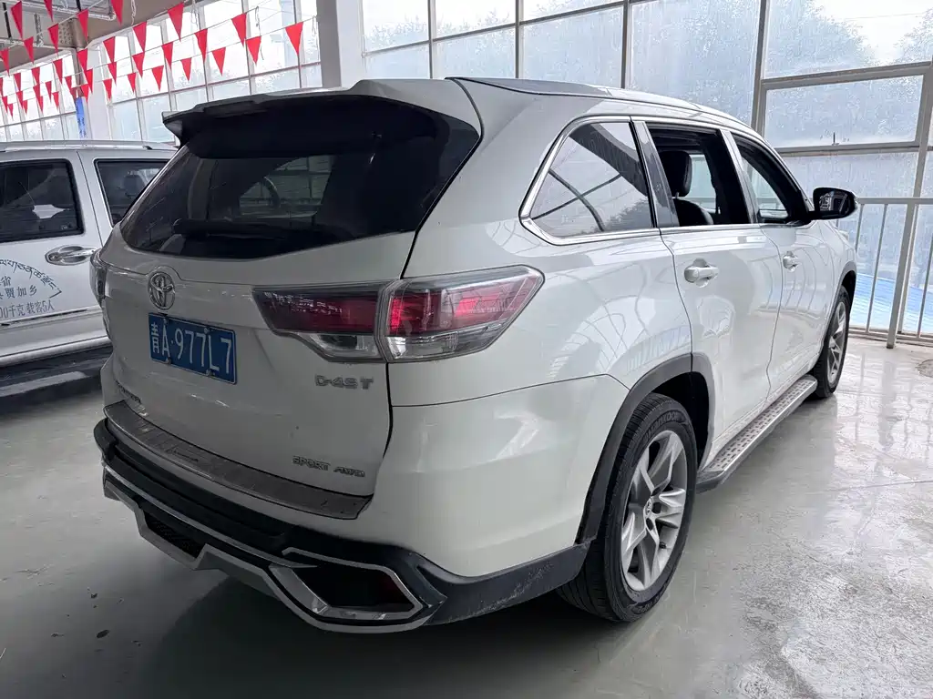 Toyota Highlander — миниатюра 18
