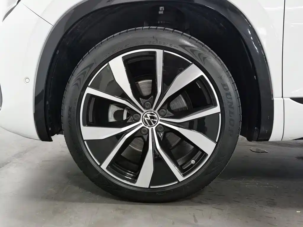 Volkswagen X — миниатюра 17