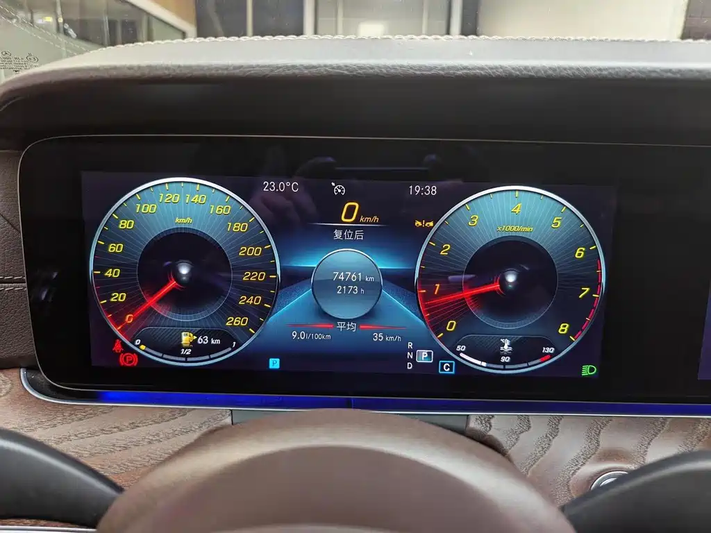 Mercedes-Benz E-Class — миниатюра 30