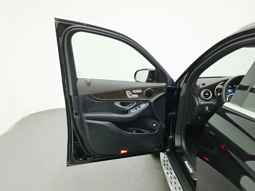 Mercedes-Benz GLC — миниатюра 8