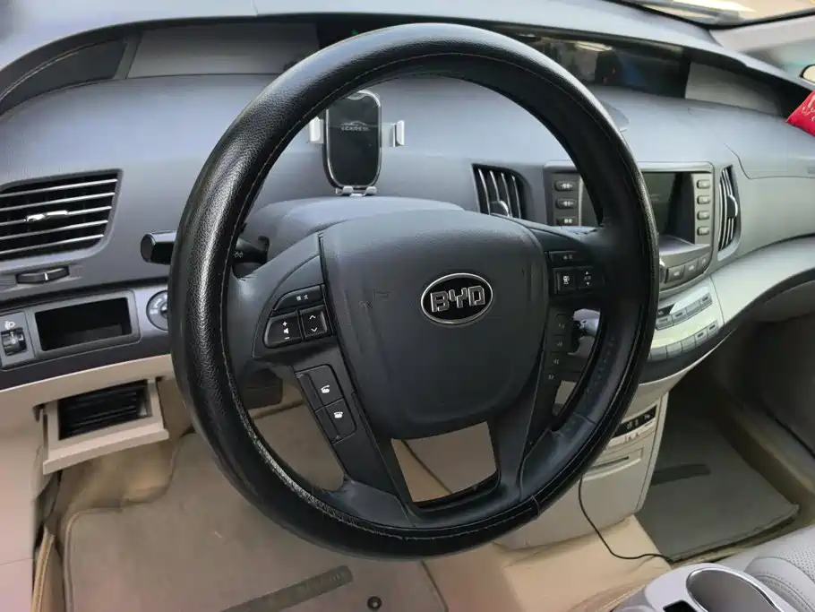BYD e6 — миниатюра 15