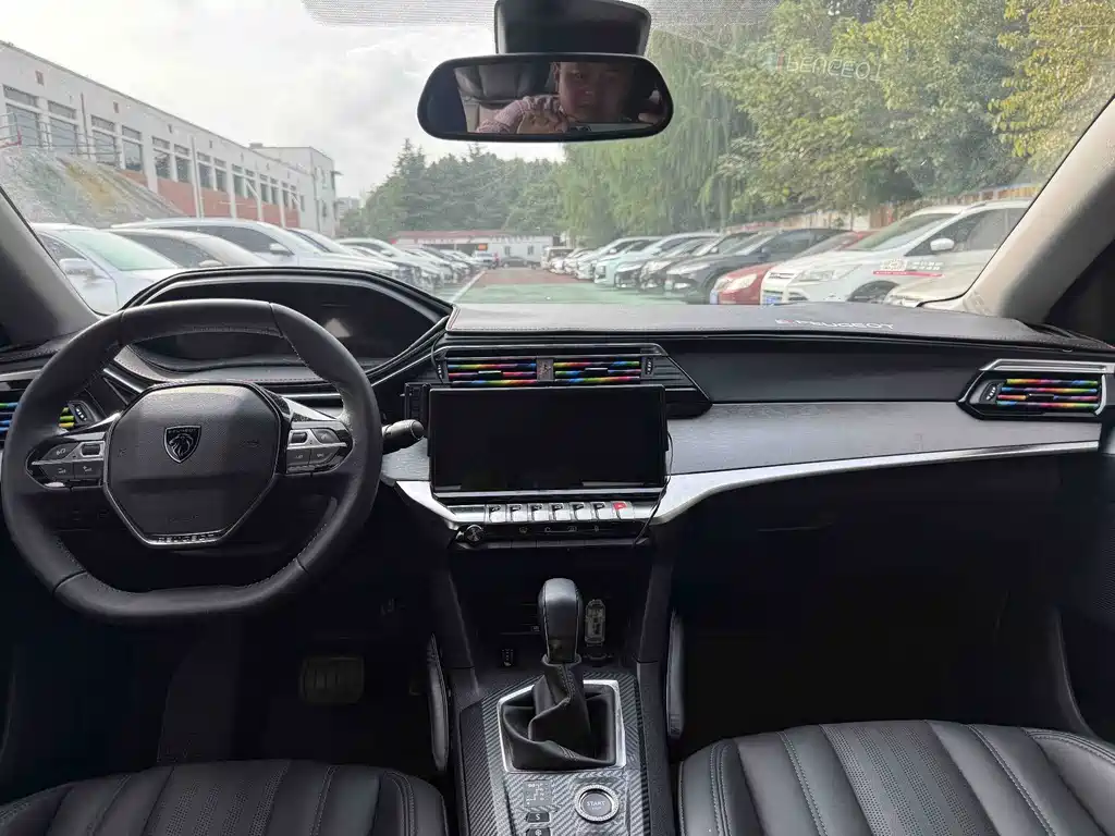Peugeot 408 — миниатюра 11