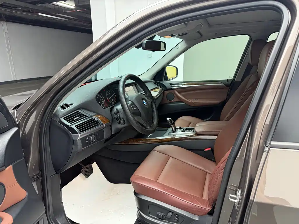BMW X5 (Import) — миниатюра 9