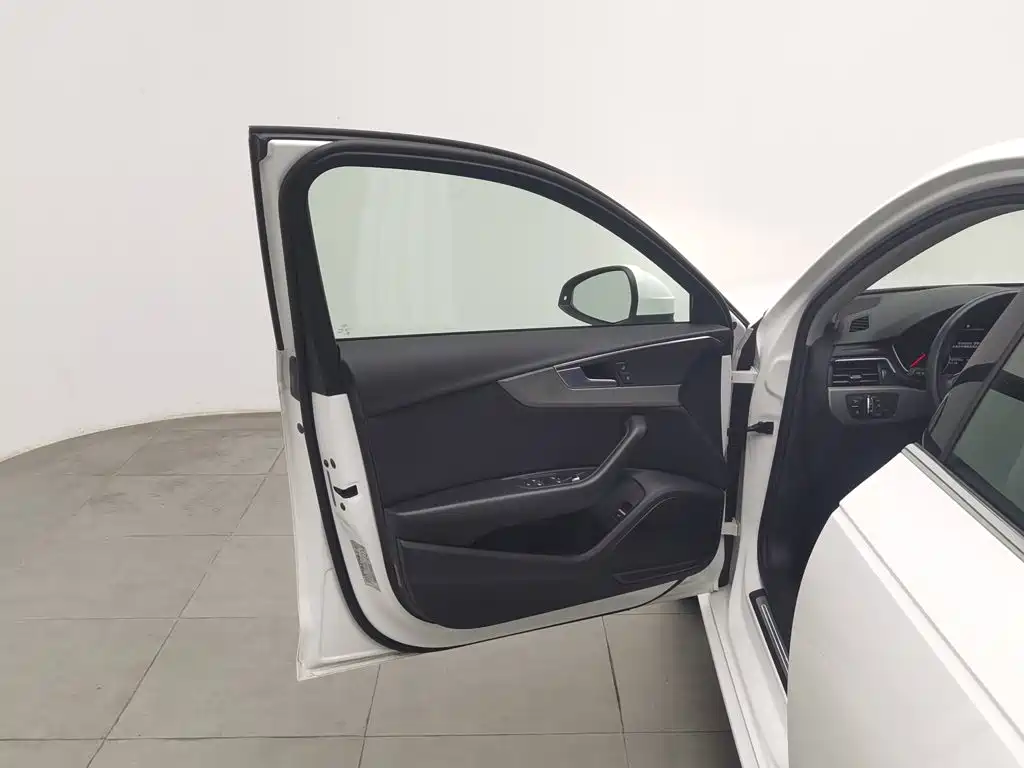 Audi A4L — миниатюра 8