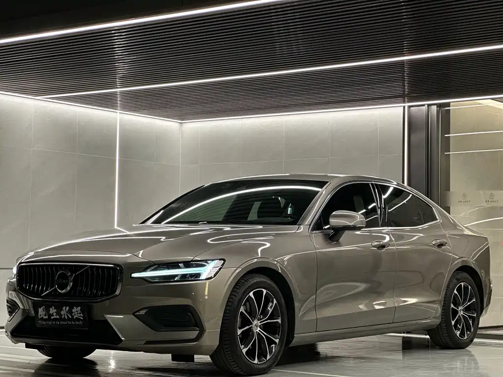 Volvo S60 2021