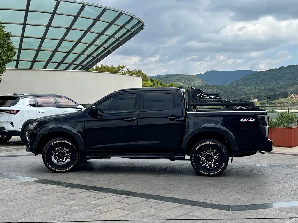 Isuzu D-MAX — миниатюра 8