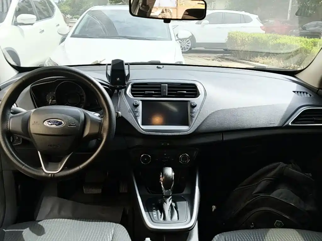 Ford Escort — миниатюра 10