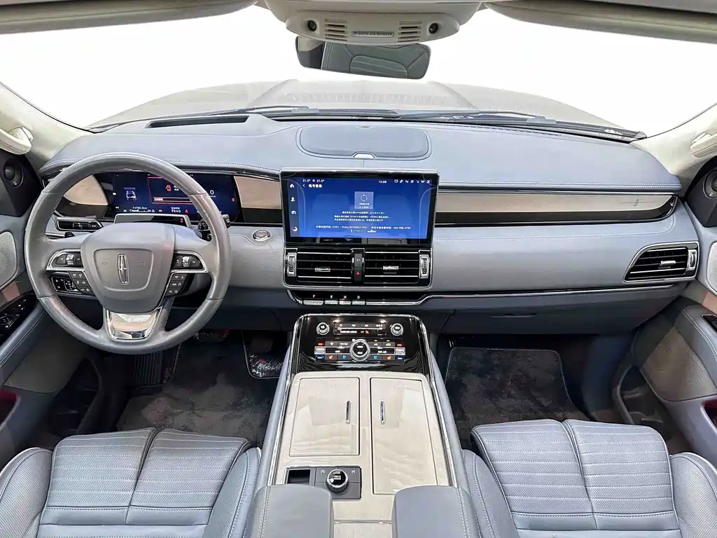 Lincoln Navigator — миниатюра 6