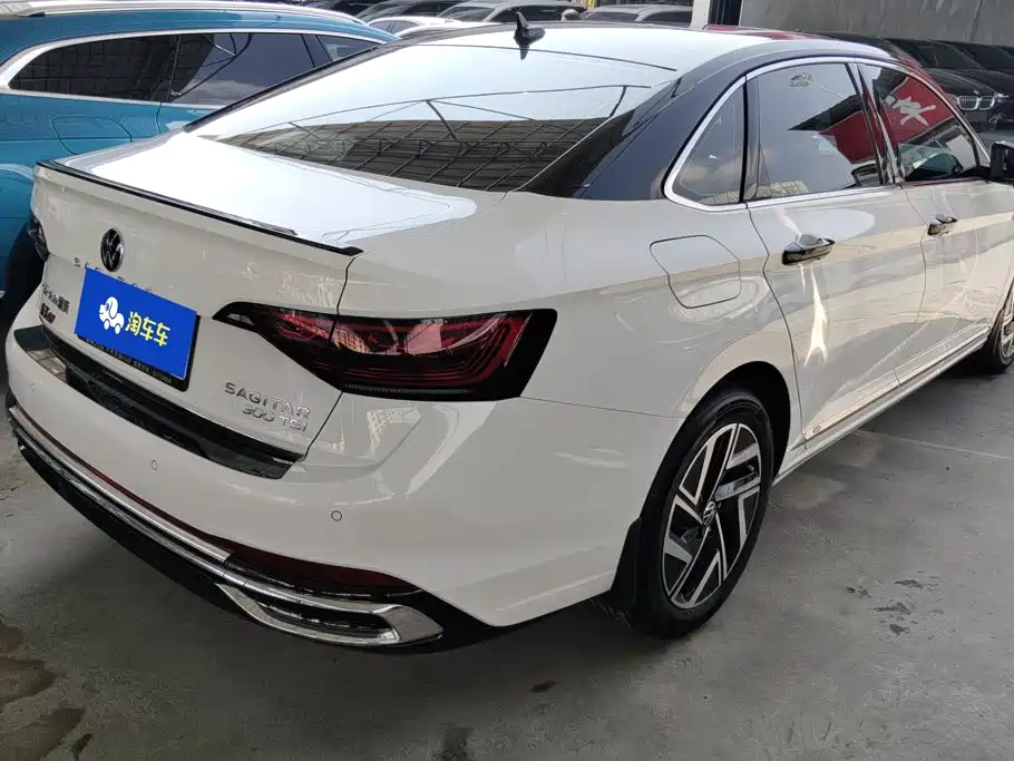 Volkswagen Sagitar — миниатюра 3