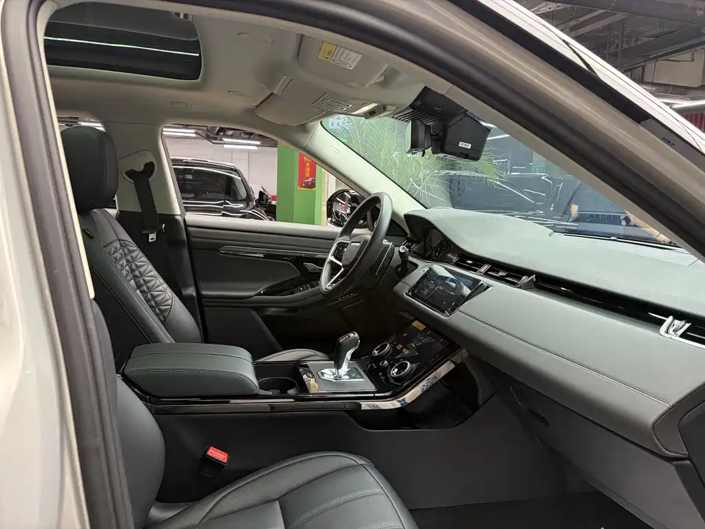 Land Rover Evoque — миниатюра 9