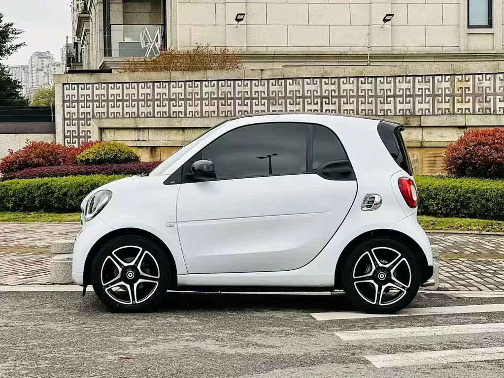 smart Smart Fortwo — миниатюра 7