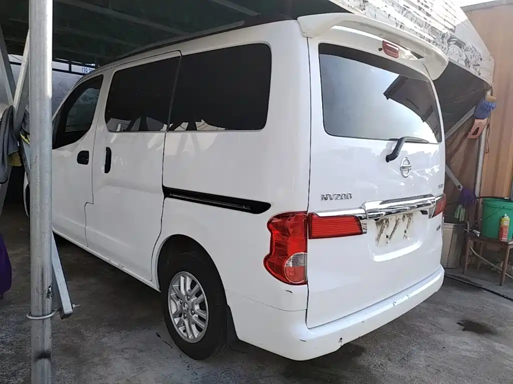 Nissan NV200 — миниатюра 5