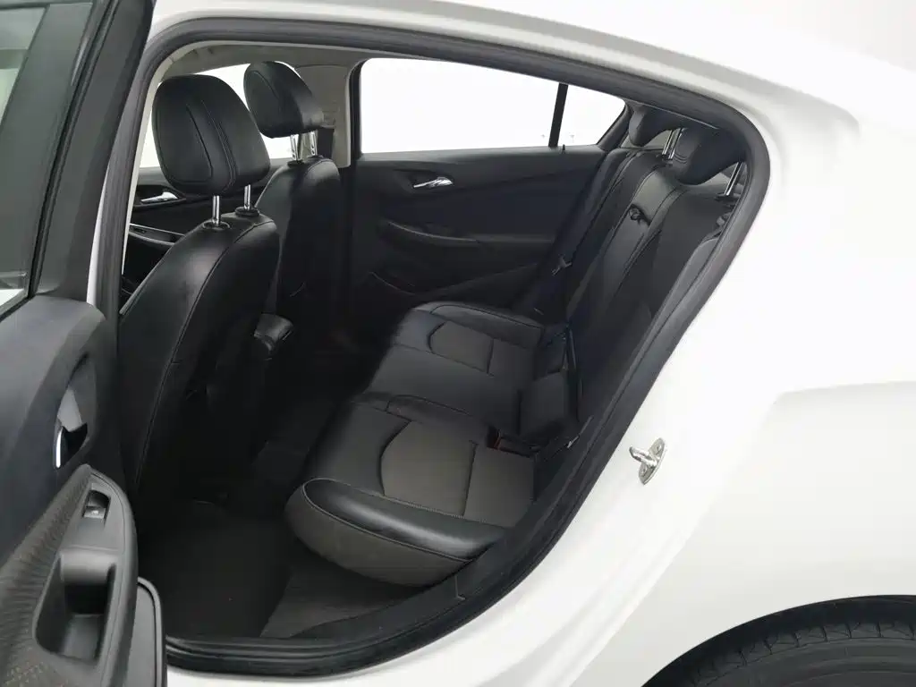 Chevrolet Cruze — миниатюра 15