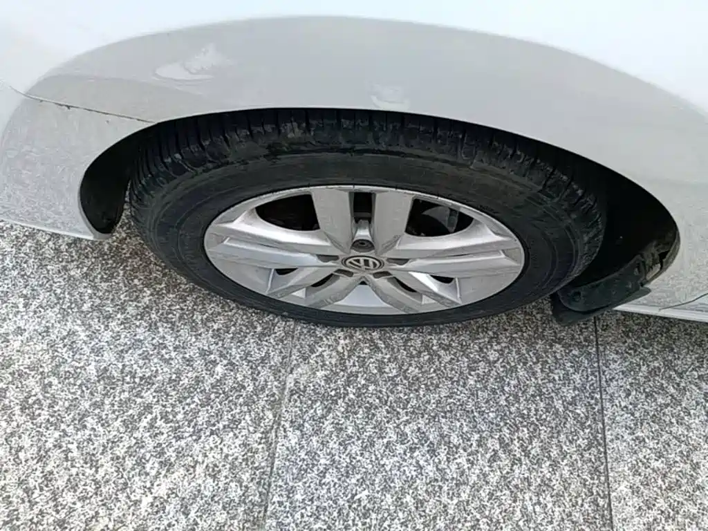 Volkswagen Jetta — миниатюра 23