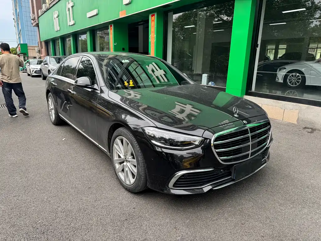 Mercedes-Benz S-Class 2023