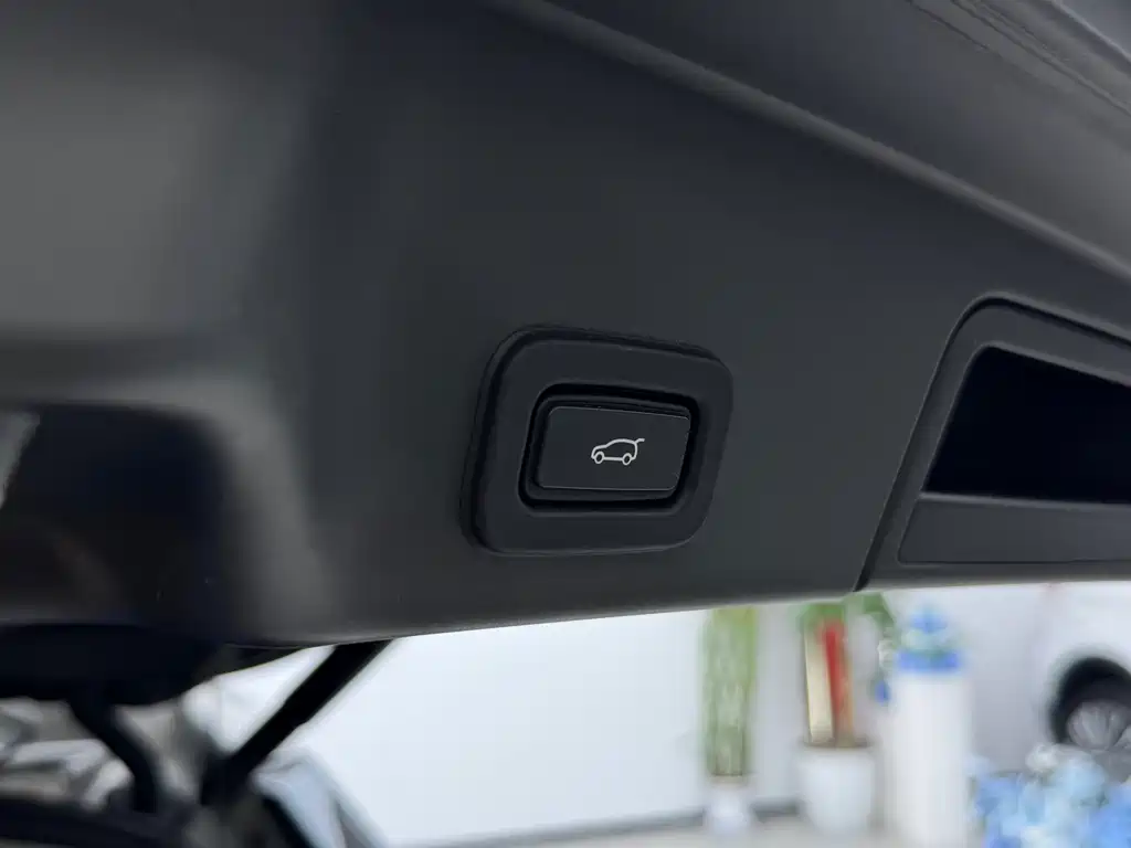 Land Rover Evoque — миниатюра 16