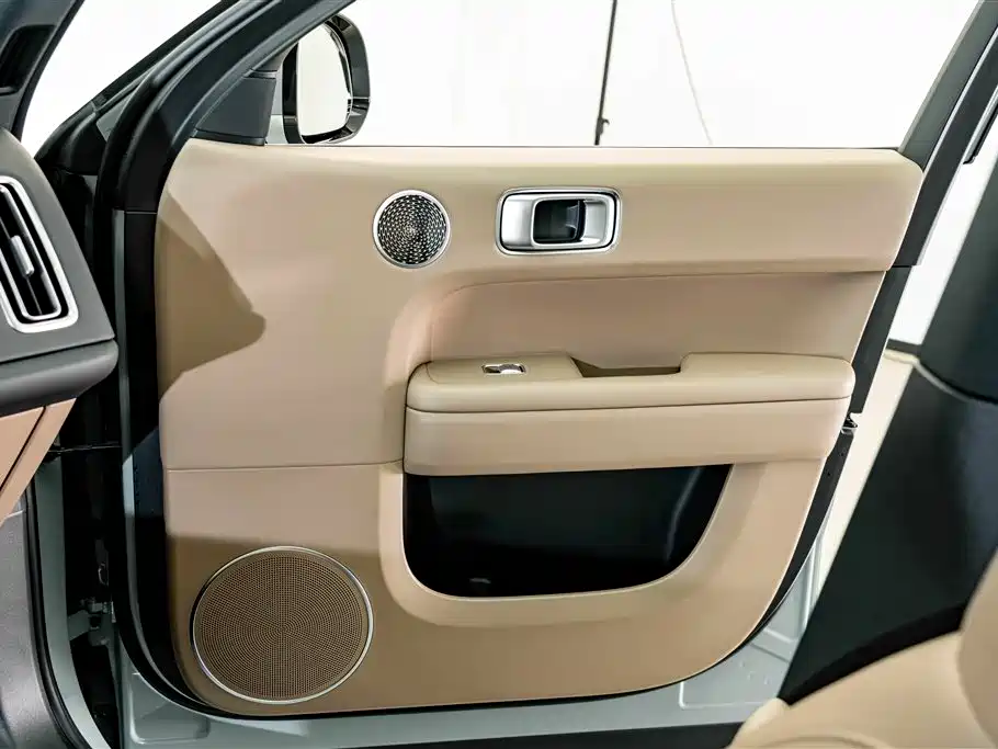 Li Auto Li L6 — миниатюра 17