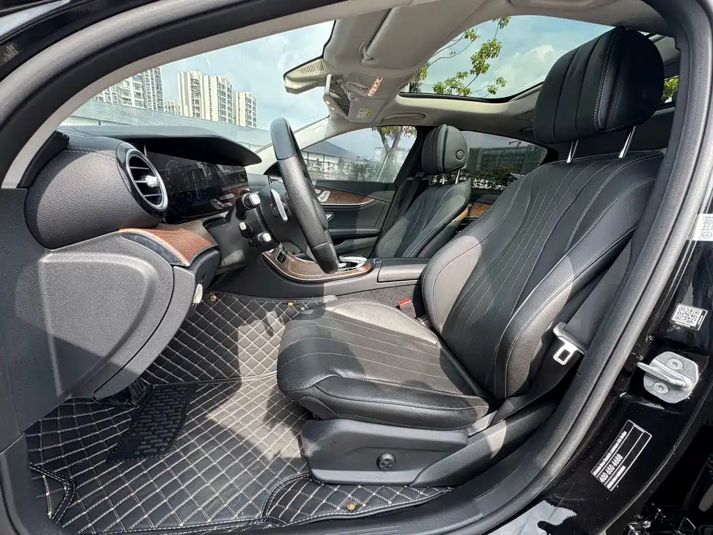 Mercedes-Benz E-Class — миниатюра 4
