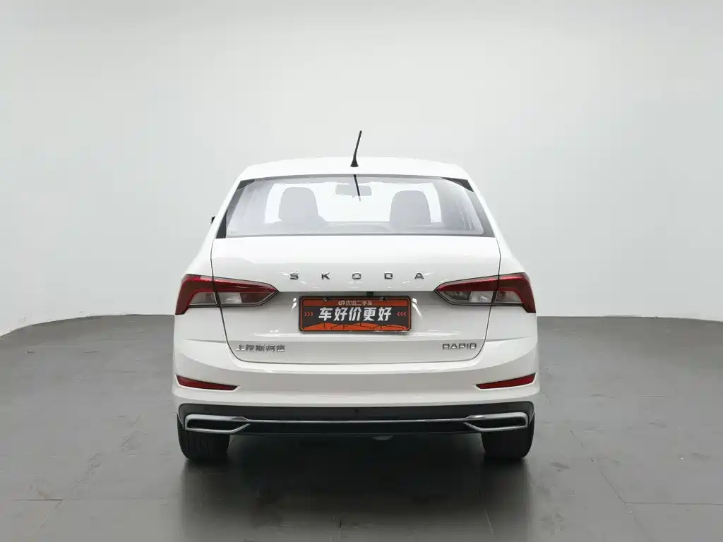 Skoda Rapid — миниатюра 4