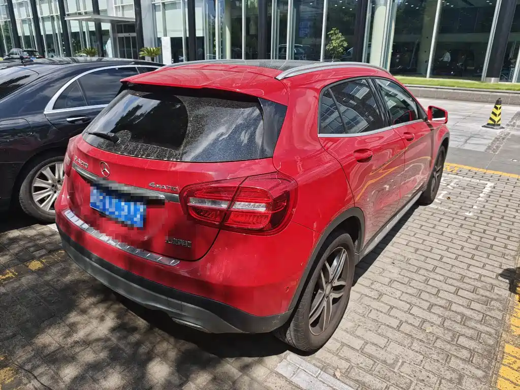 Mercedes-Benz GLA — миниатюра 8