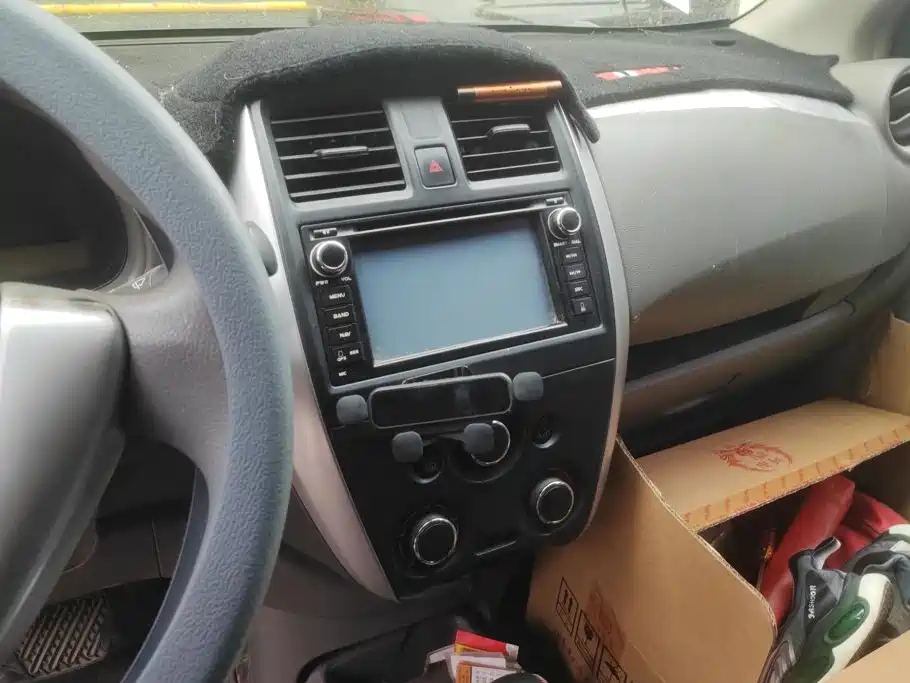 Nissan Sunny — миниатюра 13