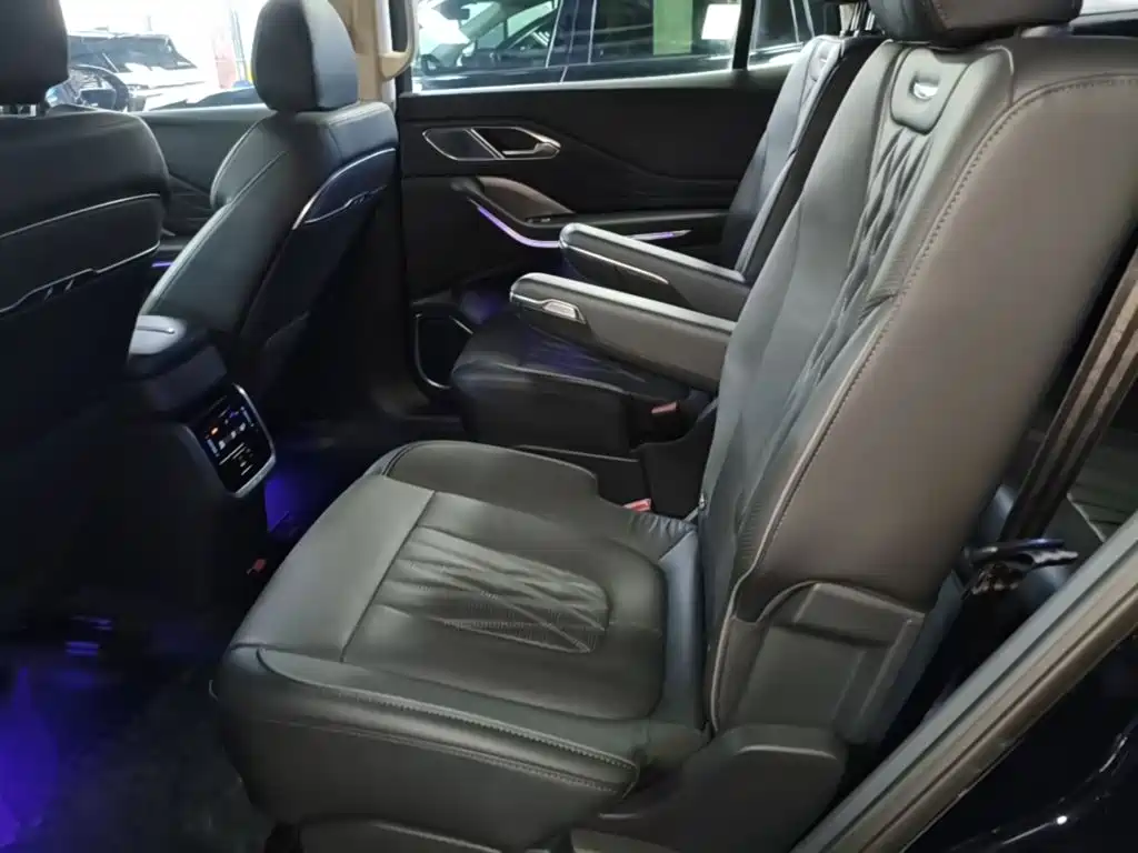 Hongqi Hongqi HS7 PHEV — миниатюра 17