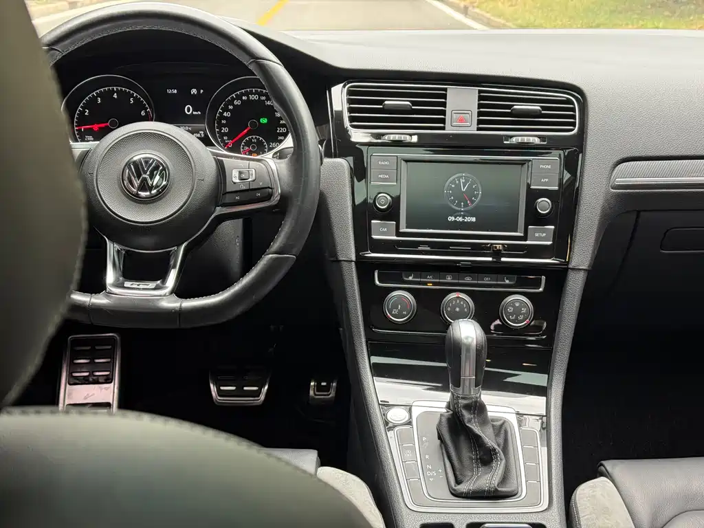 Volkswagen Golf — миниатюра 9