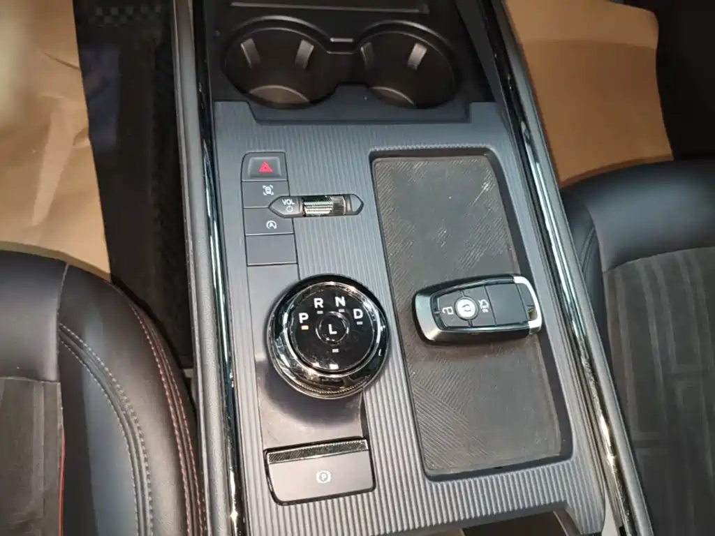 Ford Mondeo — миниатюра 14