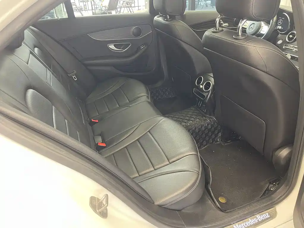 Mercedes-Benz C-Class — миниатюра 20