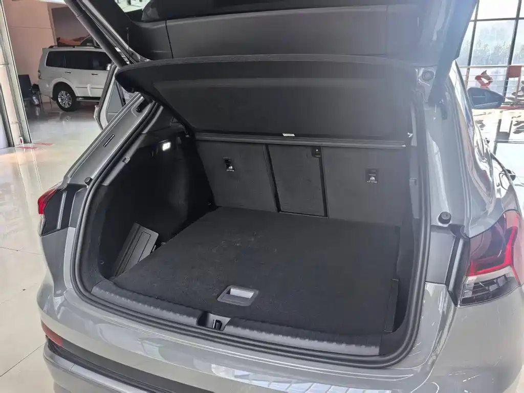 Audi Q4 e-tron — миниатюра 10