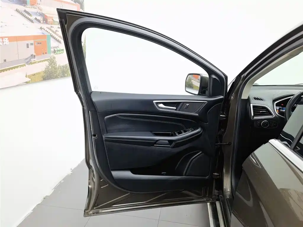 Ford Edge 2018 EcoBoost 245 7 мест V