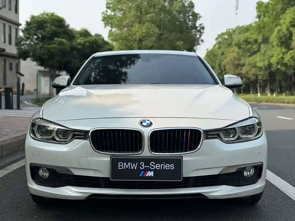 BMW 3 Series — миниатюра 2